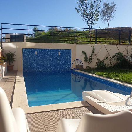 Stylish Two Bedroom House With Private Pool Tirana Bagian luar foto