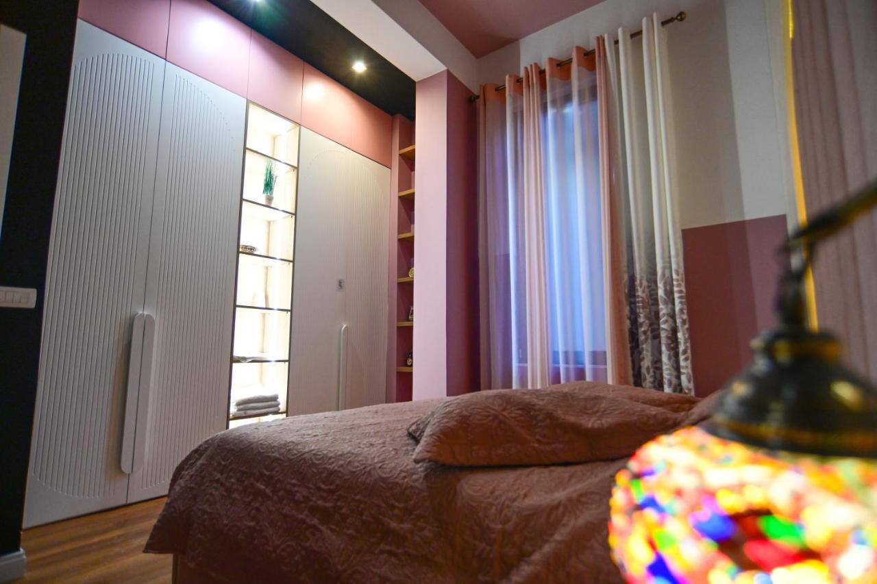 Stylish Two Bedroom House With Private Pool Tirana Bagian luar foto