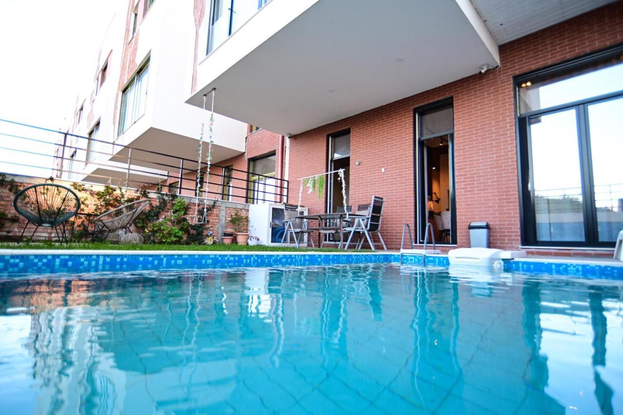 Stylish Two Bedroom House With Private Pool Tirana Bagian luar foto